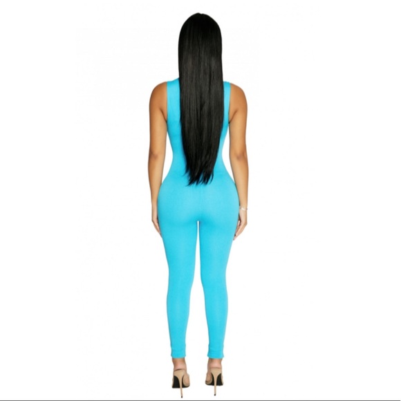 New naked wardrobe sleeveless turquoise jumpsuit - Picture 5 of 6